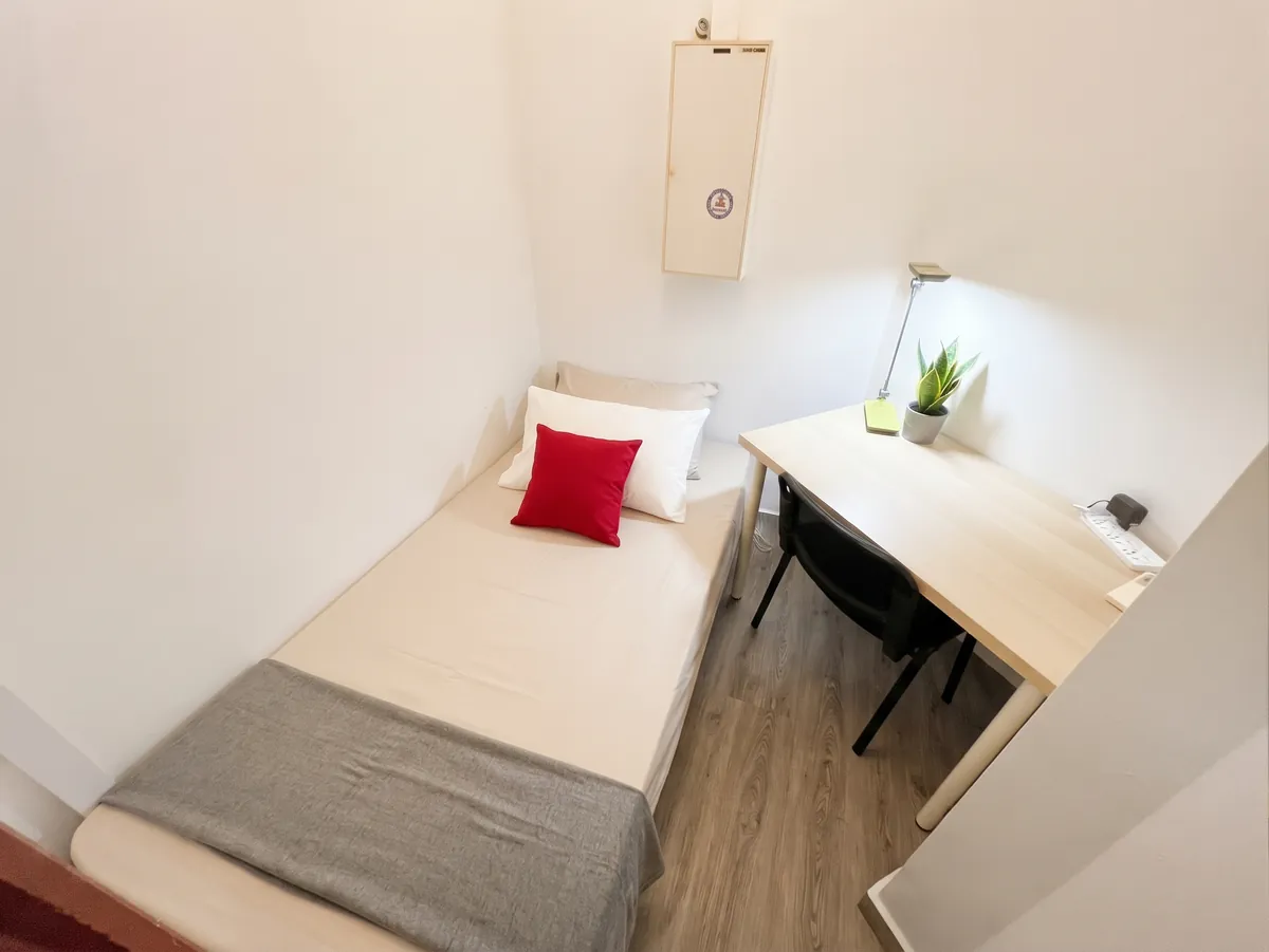 Parc Oasis Room 7 / Economy Room
